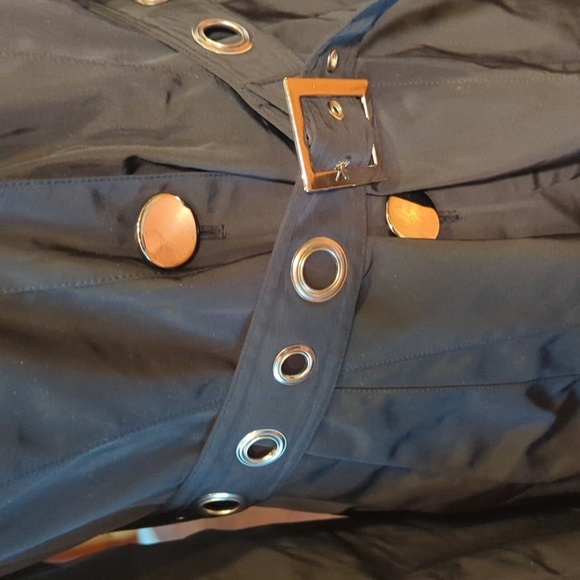 Black Trenchcoat Silver Rivets, Buttons Belted  Chic Sex In The City Vibe Sz M - Picture 5 of 9